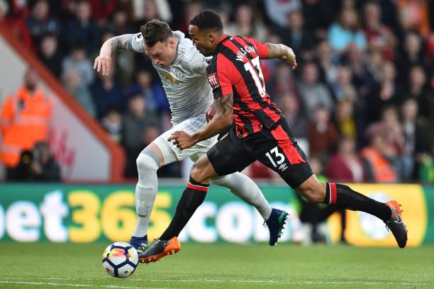 了大量牛奶 了大量牛奶